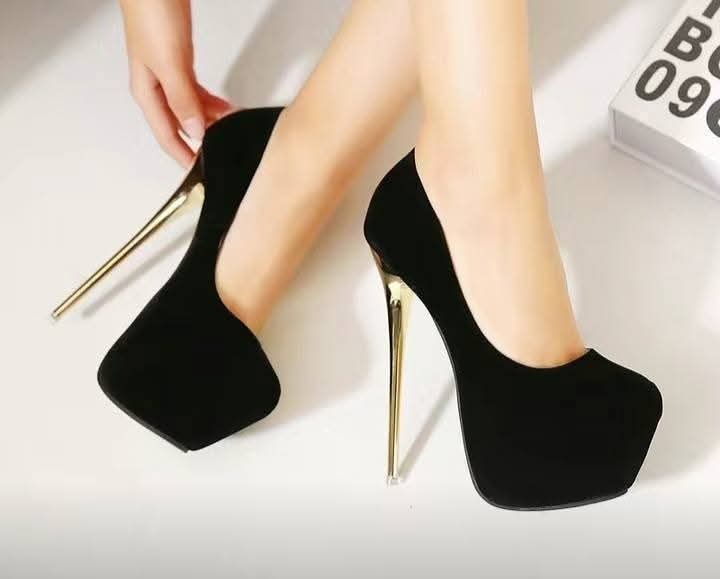 Escarpins Luxe en Daim Véritable 16cm